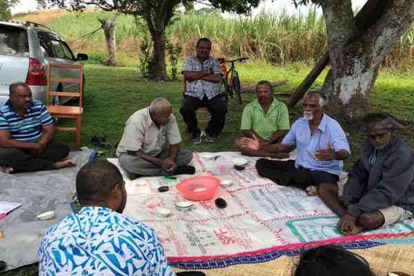 Sugarcane farmers and representatives of the Fiji Sugarcane Growers Council (SCGC) and the Fiji Sugar Corporation (FSC) held a “talanoa” (dialogue) session with representatives of the Pacific Community (SPC) RARAI project in Malolo, Nadi, in June 2017